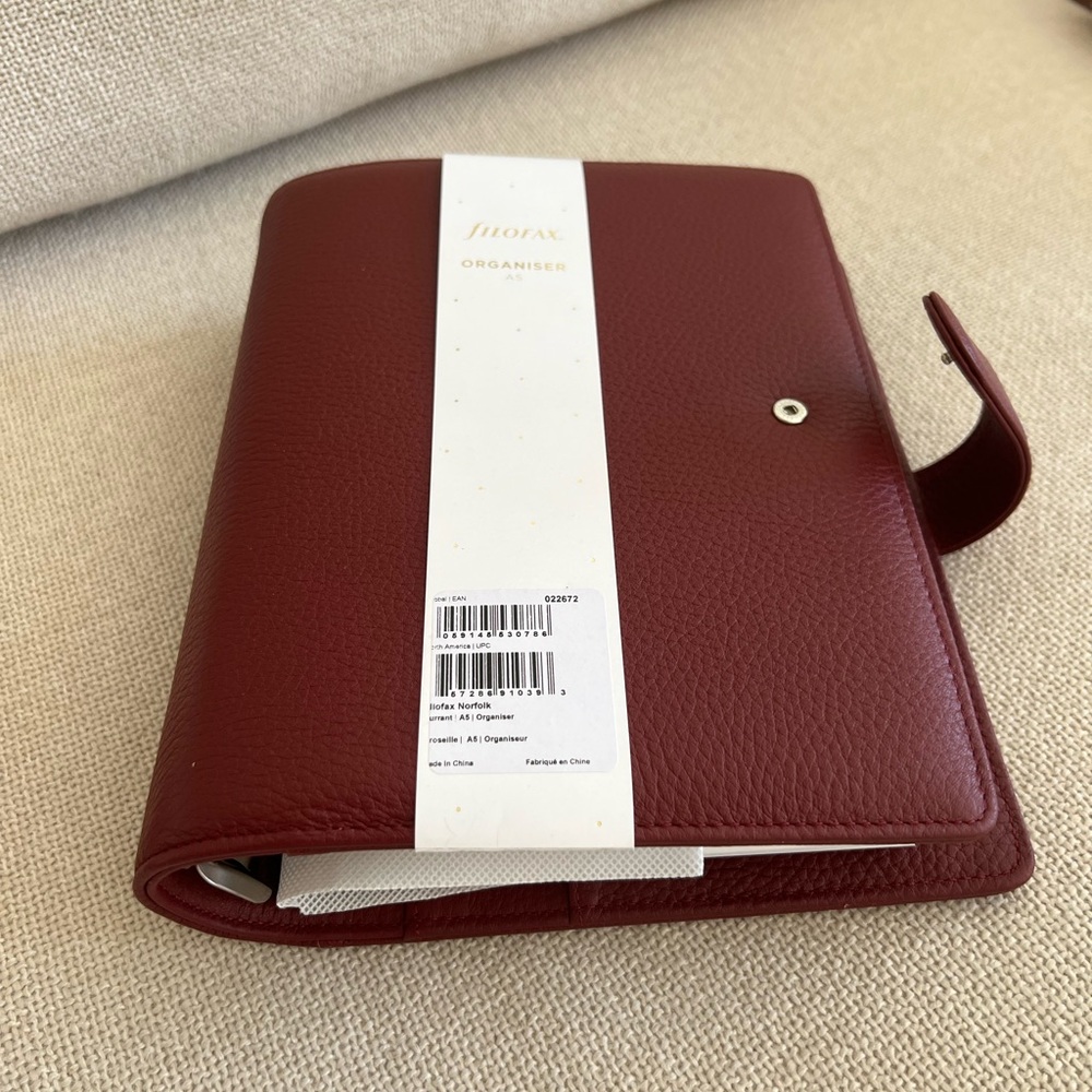 filoFAX currant Norfolk Leather A5 Organizer - Picture 2 of 5